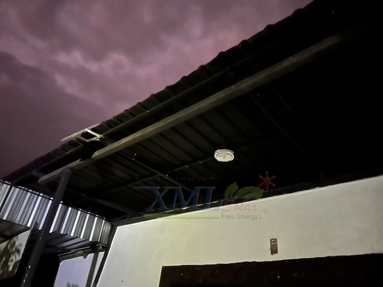 โคมไฟซาลาเปาโซล่าเซลล์ ติดเพดาน-ผนัง รุ่น 80W. (แสงขาว)