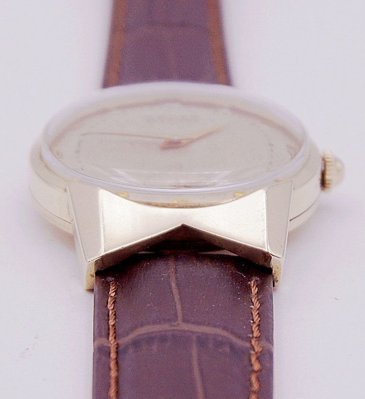 นาฬิกาเก่า GRUEN ไขลานสองเข็มครึ่ง