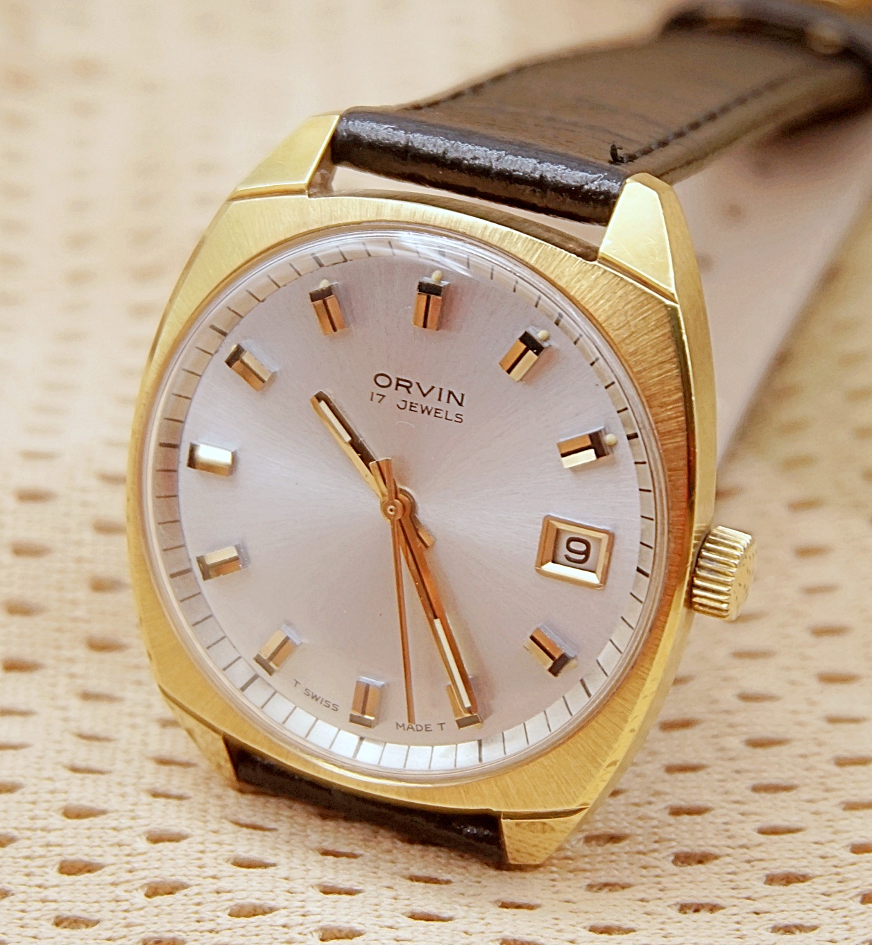 นาฬิกาเก่า ORVIN ไขลาน