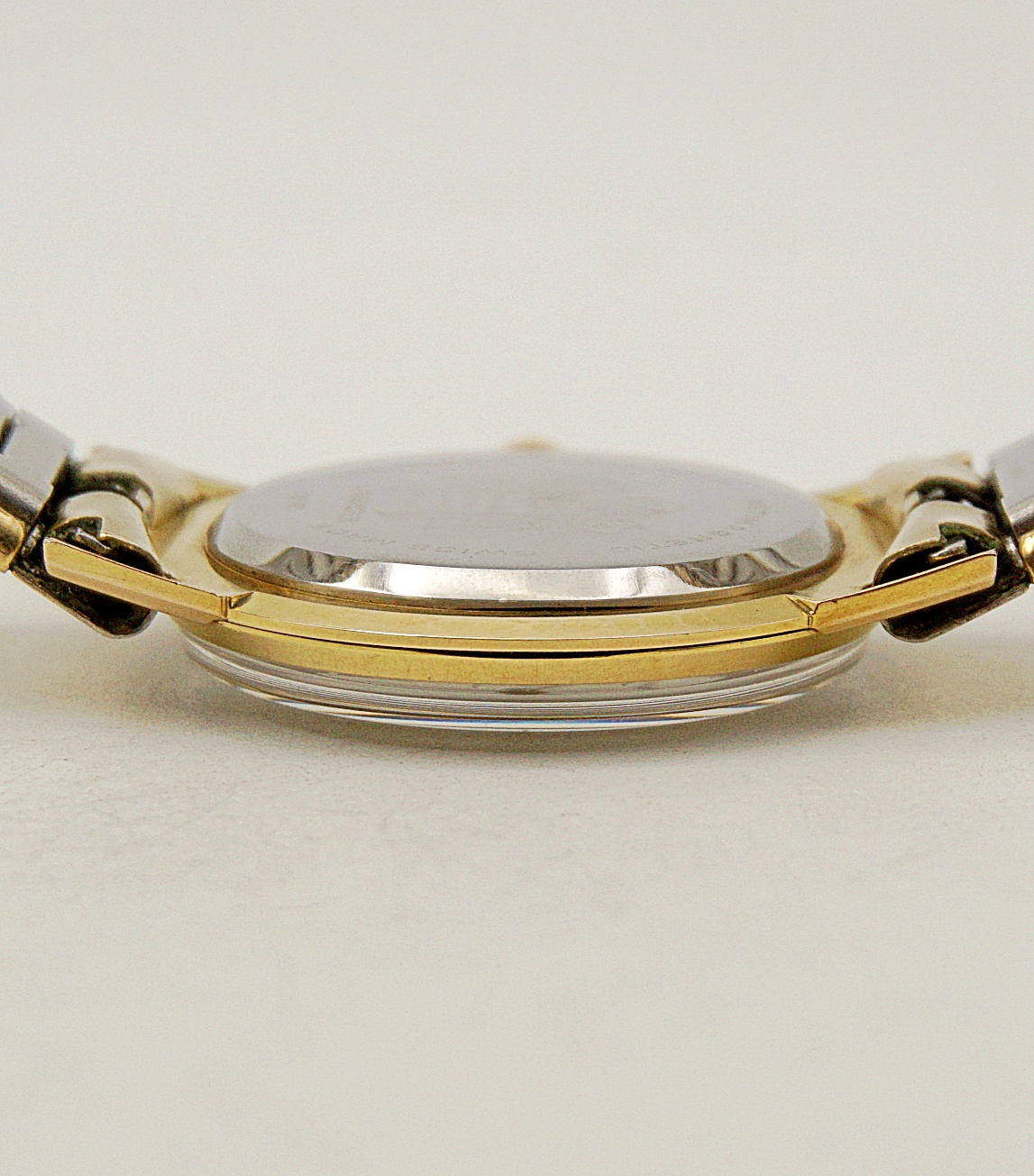 นาฬิกาเก่า ONSA ไขลานสองเข็มครึ่ง