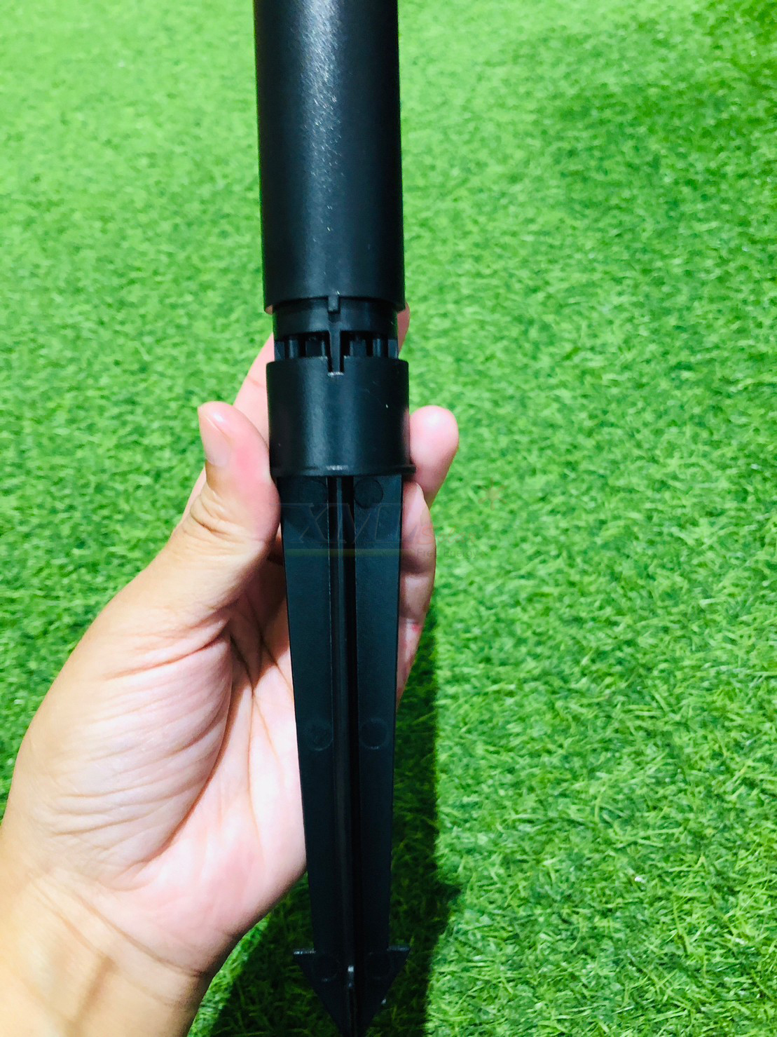 โคมไฟปักสนามโซล่าเซลล์ รุ่น MD-GFB-C (แสง : เหลืองวอมไวท์)