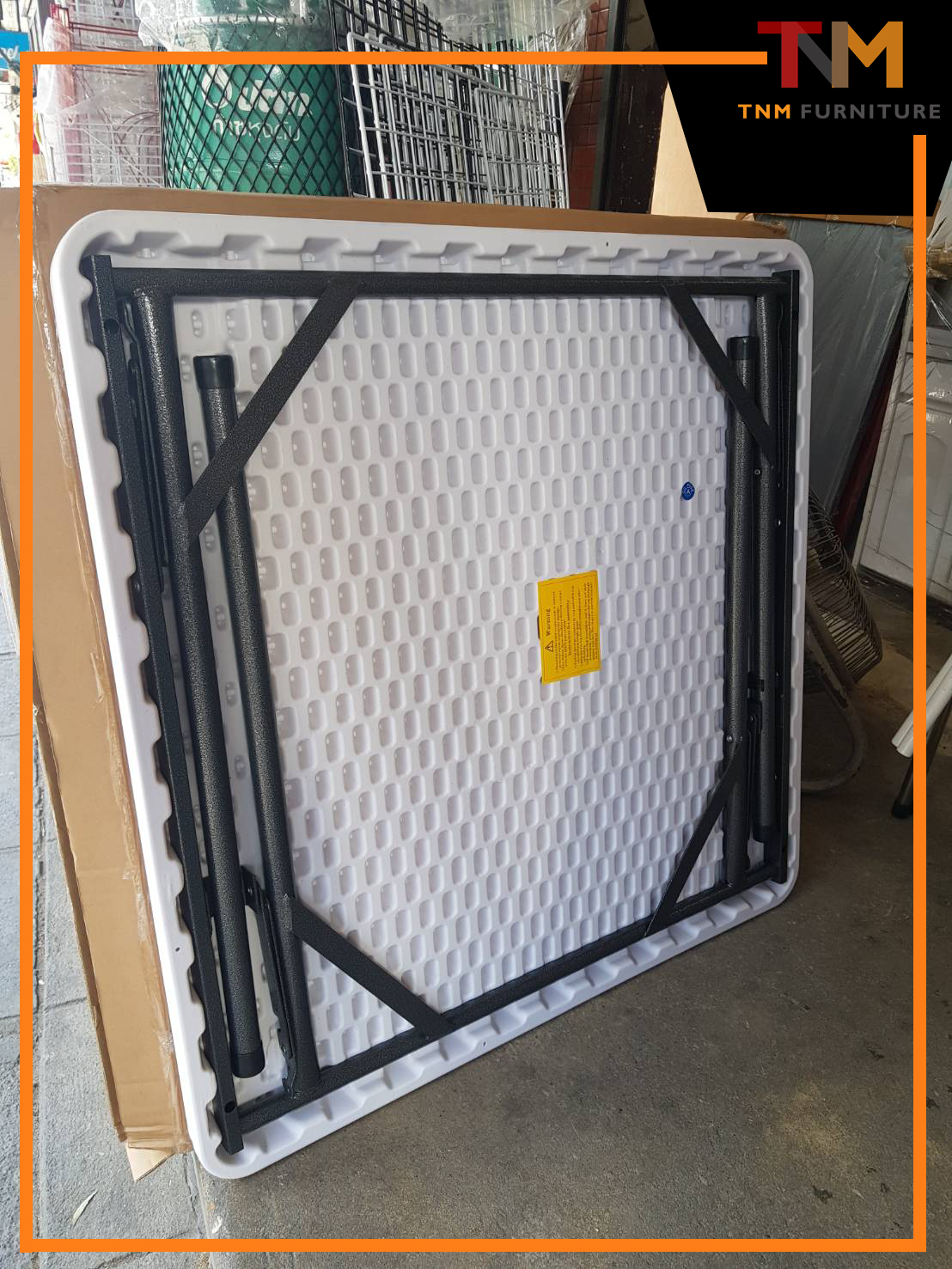 โต๊ะพับเอนกประสงค์จัตุรัส