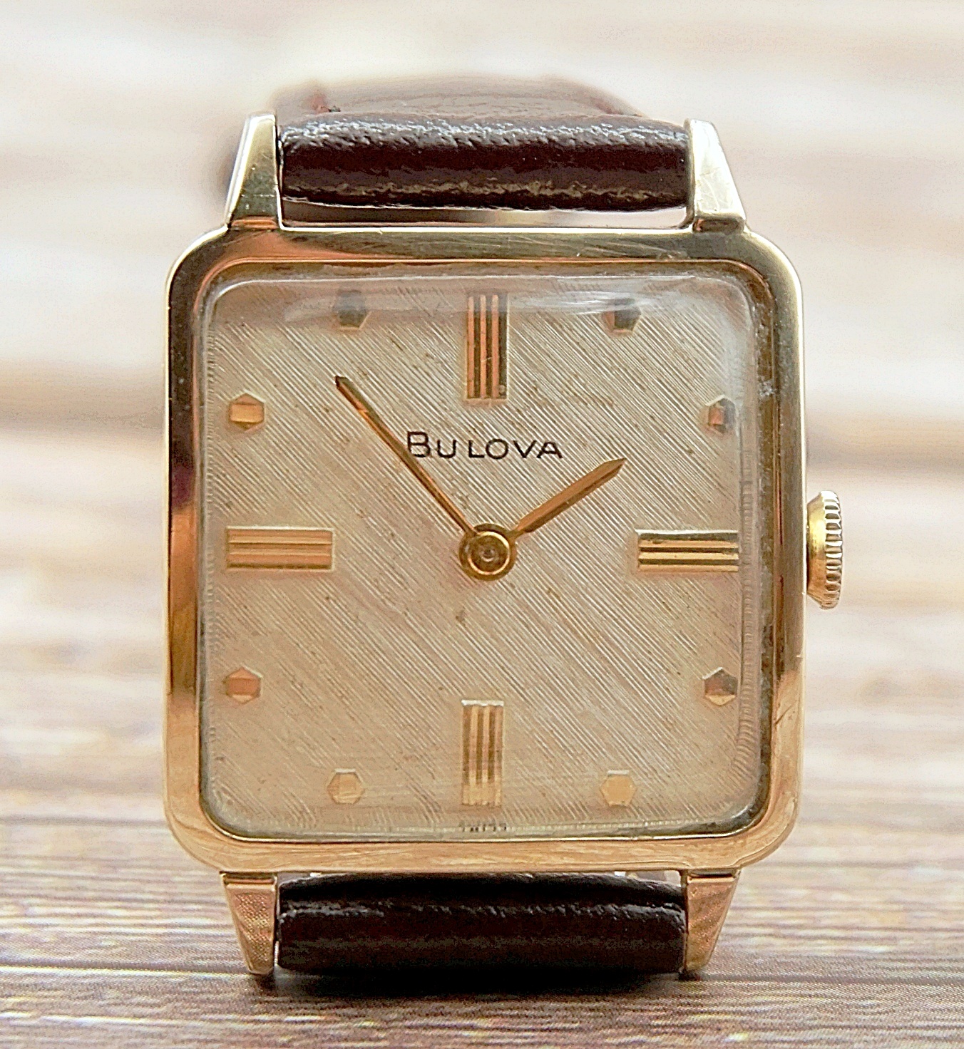 นาฬิกาเก่า BULOVA ไขลาน