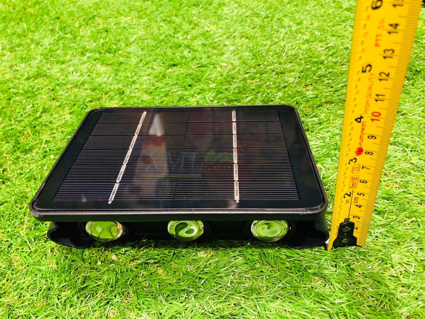 โคมไฟผนังโซล่าเซลล์ 5 LED รุ่น TB-259N5 (แสง : เหลืองวอมไวท์)