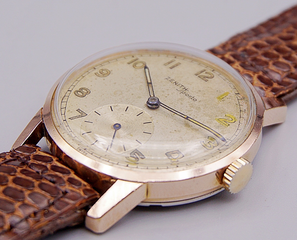 นาฬิกาเก่า ZENITH ไขลานสองเข็มครึ่ง