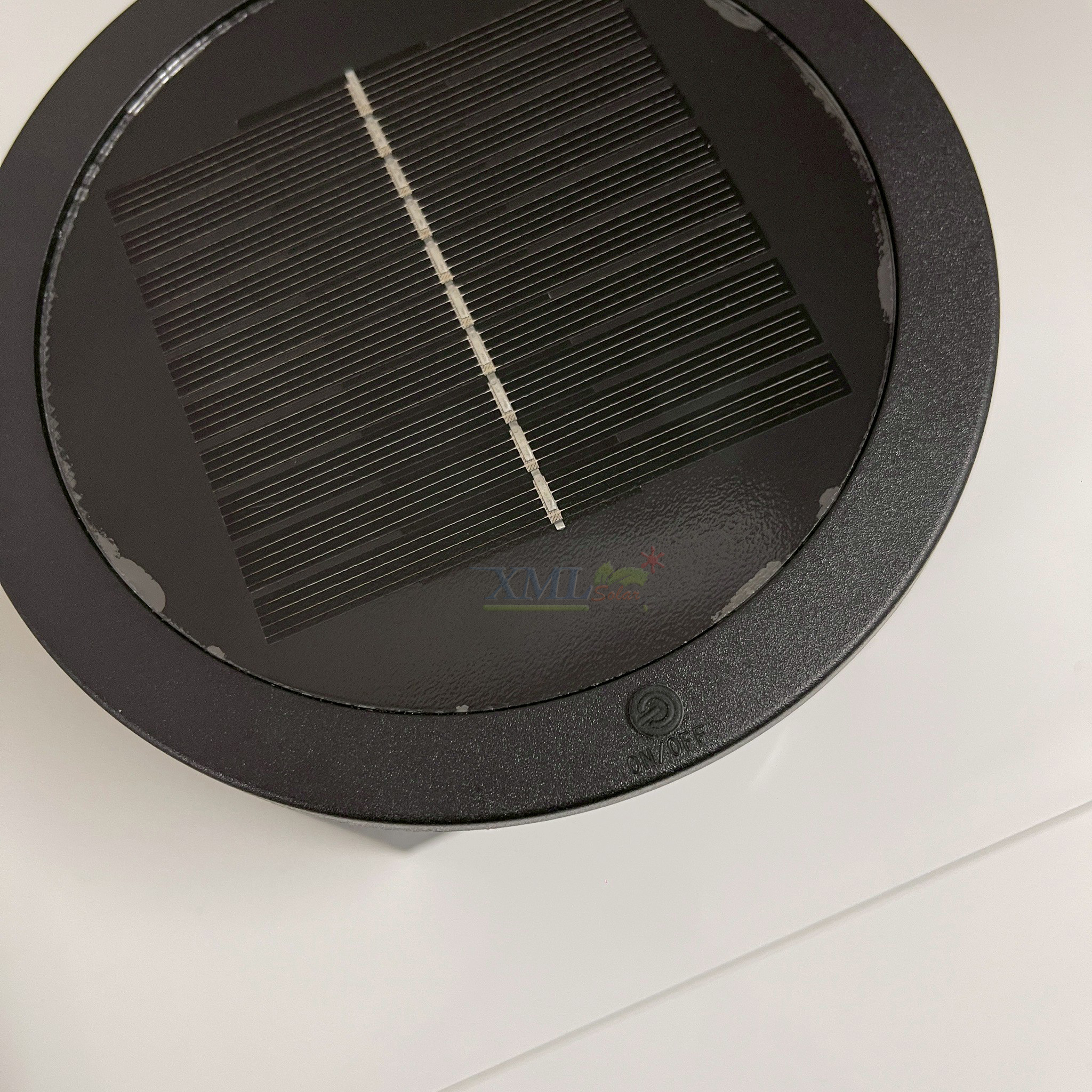 โคมไฟหัวเสาโซล่าเซลล์ Solar LED Pillar รุ่น LSXML-208 (เปิดได้ 3 แสง)