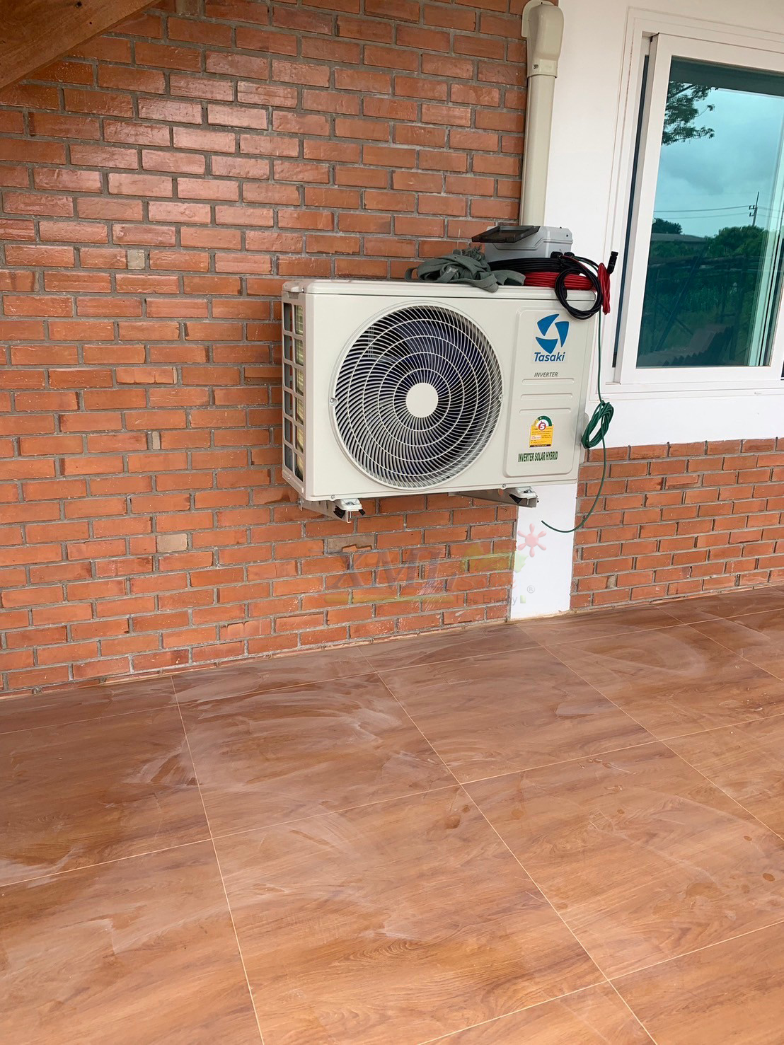 ชุดแอร์โซล่าเซลล์ TASAKI 25,000 BTU