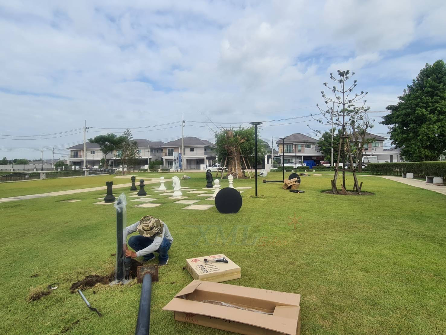 เสาไฟสนาม เหล็กพ่นสีดำ (ปลาย 3 นิ้ว)