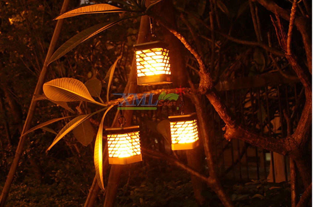 ไฟห้อยโซล่าเซลล์ ทรงสี่เหลียม ตาข่าย (แสง: เปลวไฟเหลืองวอมไวท์)