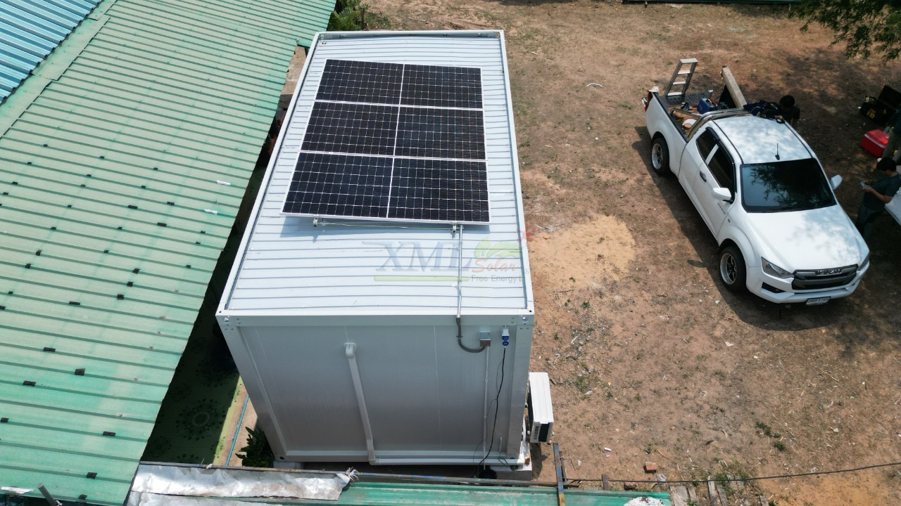 ชุดแอร์โซล่าเซลล์ TASAKI 13,000 BTU