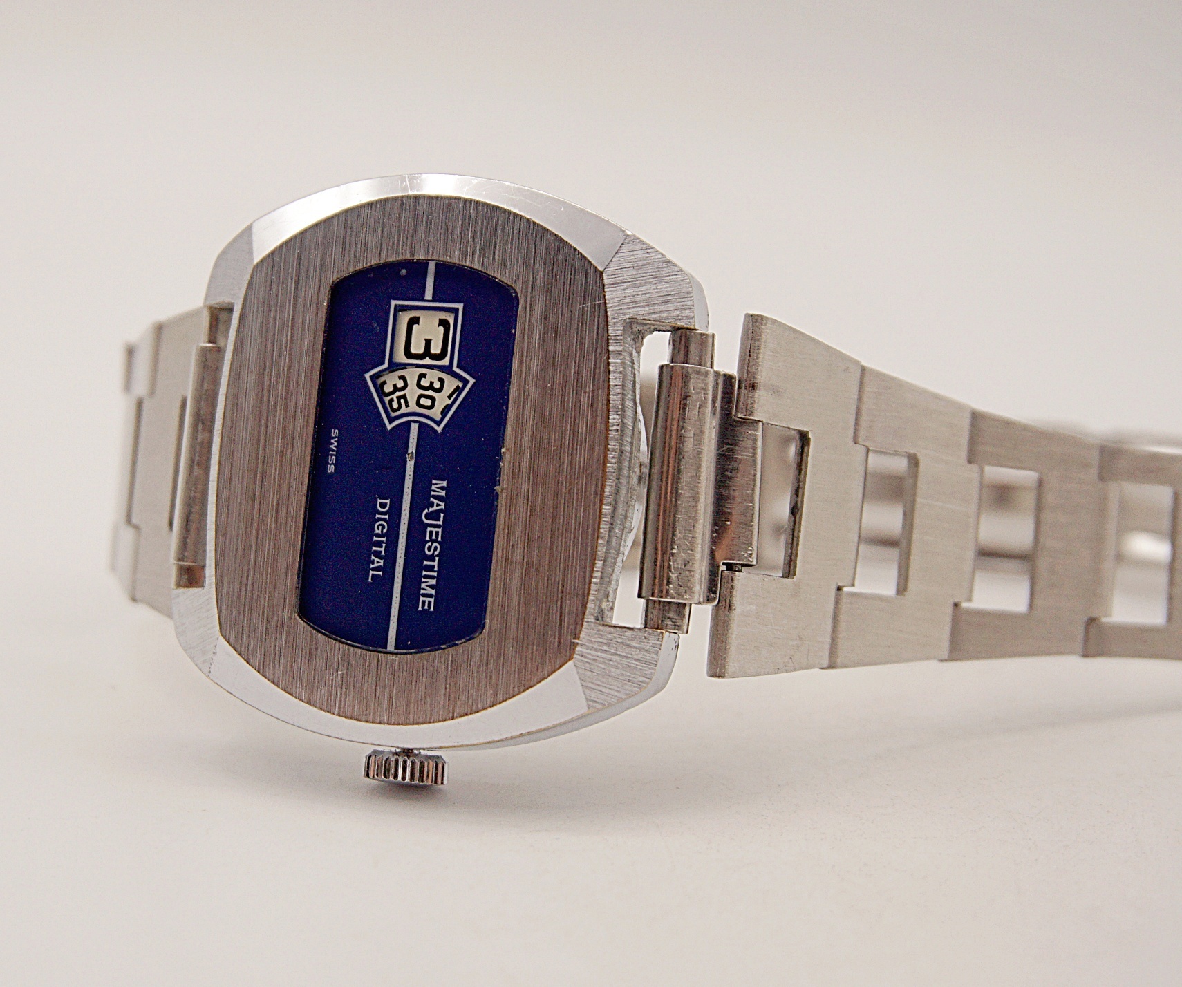 นาฬิกาเก่า MAJESTIME ไขลาน (JUMP HOUR)