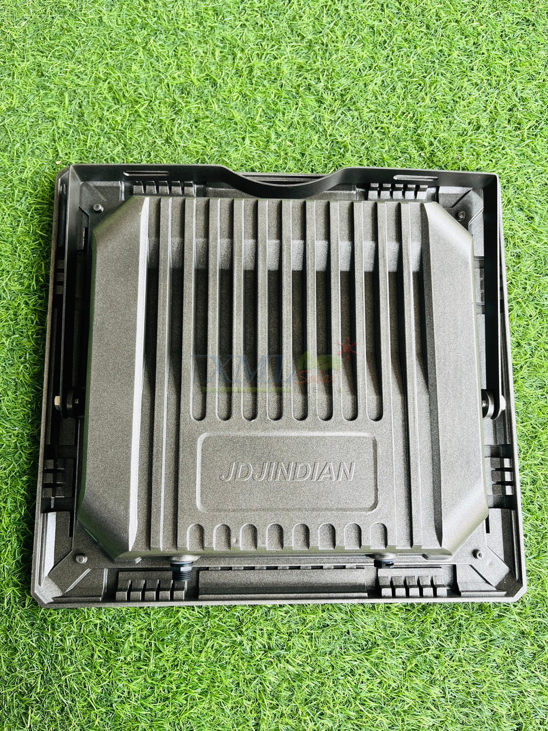 สปอร์ตไลท์โซล่าเซลล์ 500 W. รุ่น JD-18500