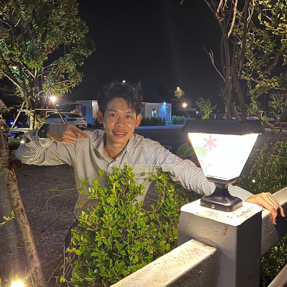 โคมไฟหัวเสาโซล่าเซลล์ รุ่น TZ-3661 (เปิดได้ 2 แสง)