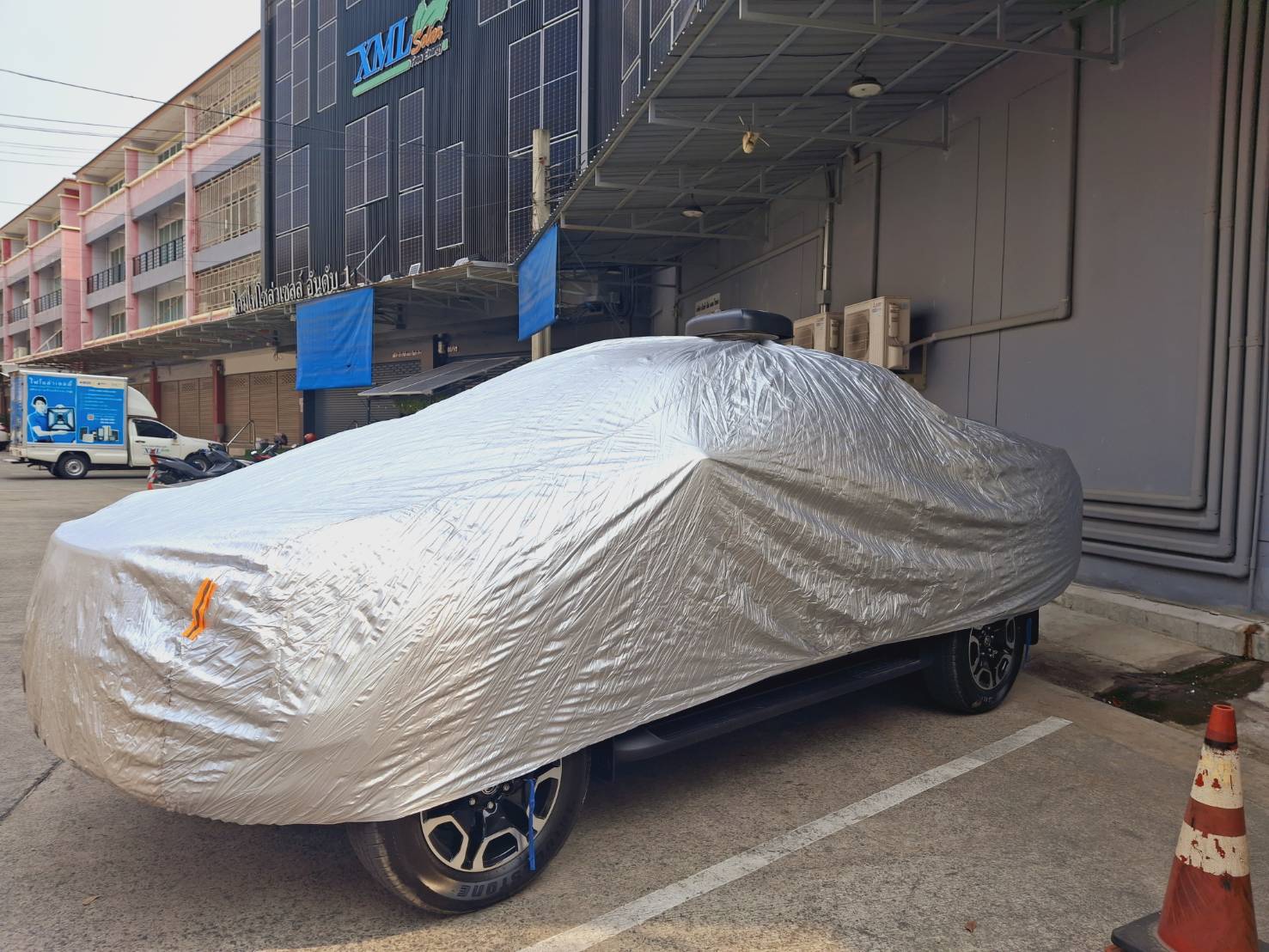ชุดผ้าคลุมรถยนต์โซล่าเซลล์ ไซต์ 3XXL สำหรับรถขนาดกลาง