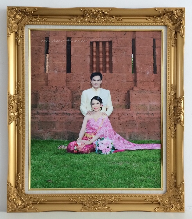 กรอบหลุยส์พรีเวดดิ้งชุดไทย