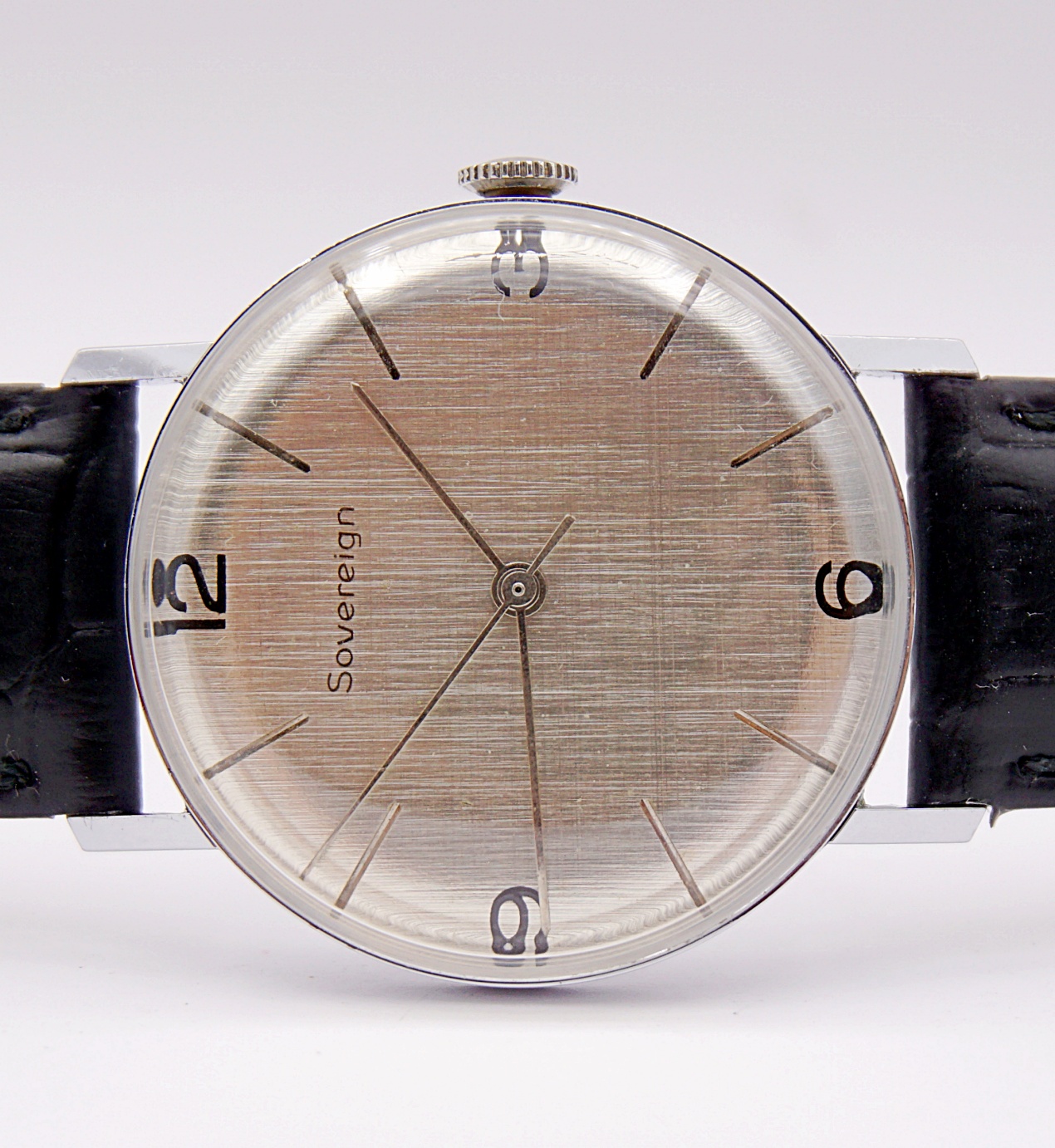 นาฬิกาเก่า SOVEREIGN ไขลาน