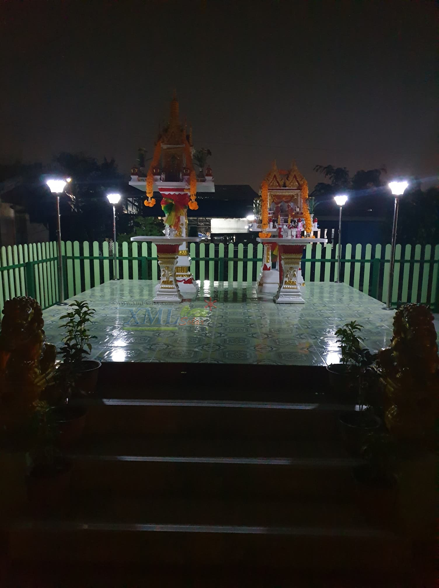 ไฟปักสนามโซล่าเซลล์ 8 Super SMD LED (แบบเหลี่ยม) สูง 140 ซม. (เเสง : ขาว)