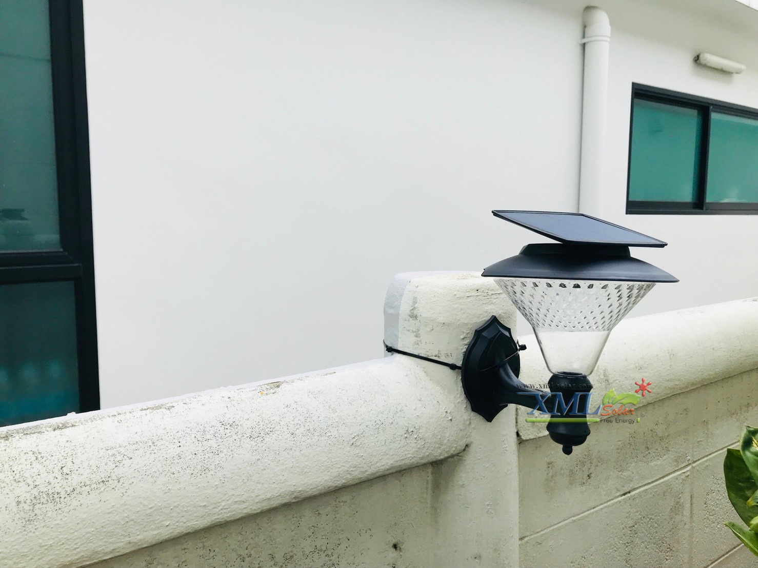 โคมไฟกิ่งโซล่าเซลล์ 60 SMD LED (เเสง : ขาว)