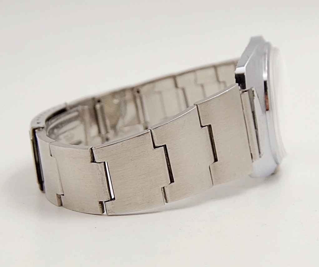 นาฬิกาเก่า CARAVELLE ออโตเมติก