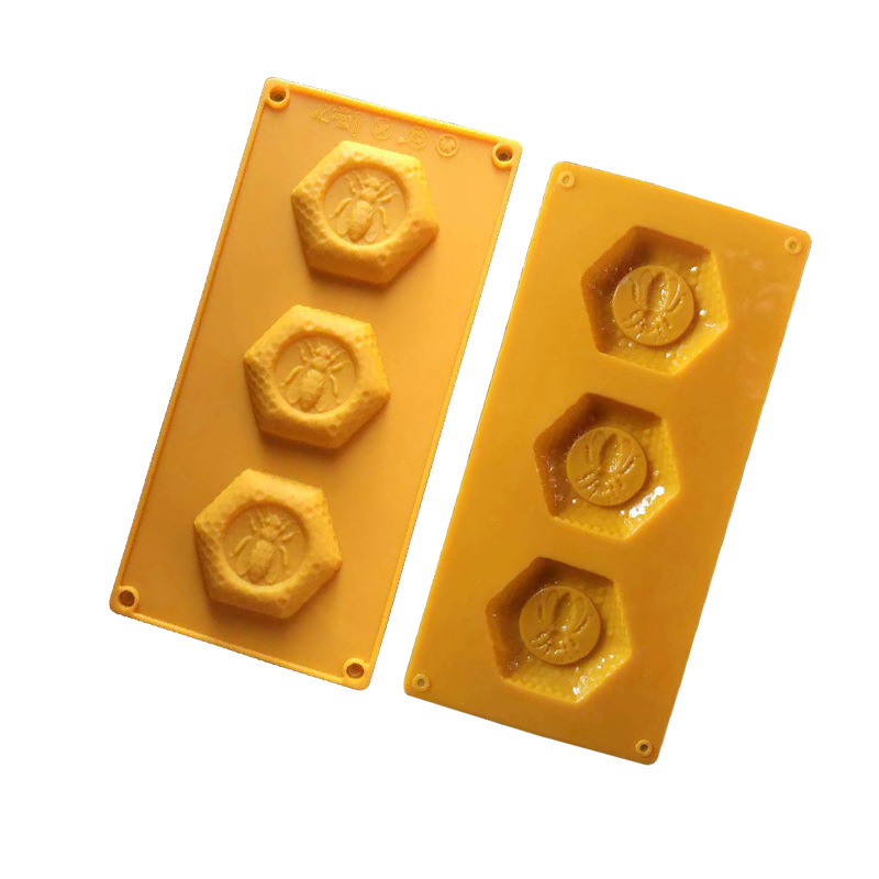 โมล(Mold) แม่พิมพ์ซิลิโคน ทำวุ้น ขนม สบู่ งานdiy รูปรังผึ้ง 3 ช่อง ( 40 G.)