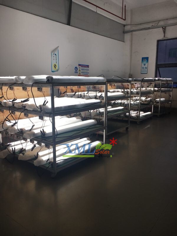 ชุดไฟหลอดยาวโซล่าเซลล์ 30 Watt Monocrystalline (แสง ขาว)