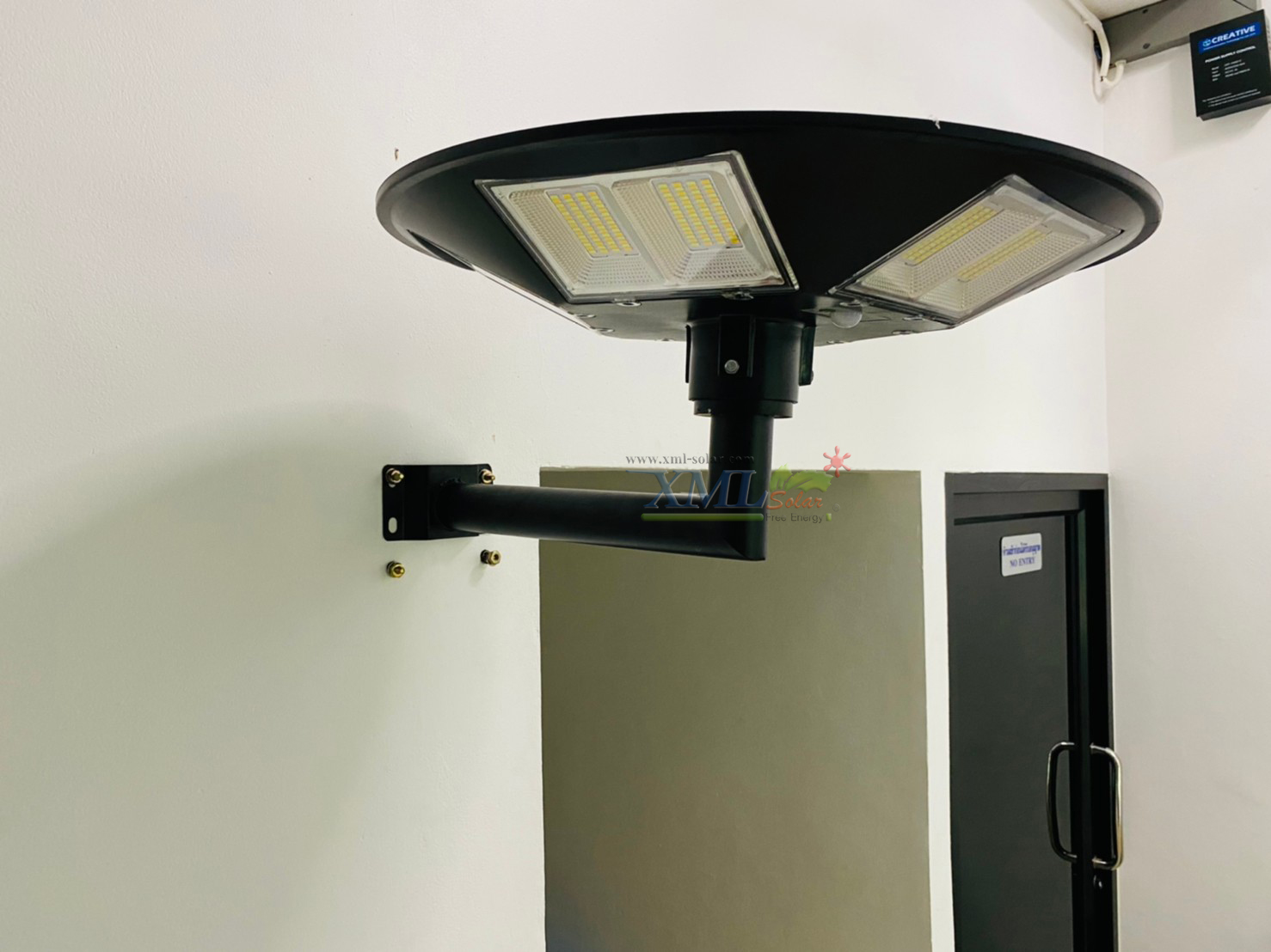 ขายึดผนังโคมไฟ UFO ปลาย 3 นิ้ว แบบฉาก (มีรอยขูดขีด)