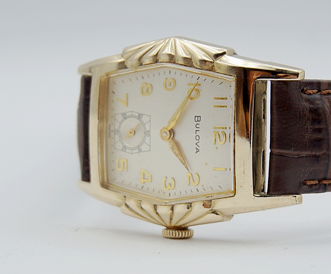 นาฬิกาเก่า BULOVA ไขลานสองเข็มครึ่ง