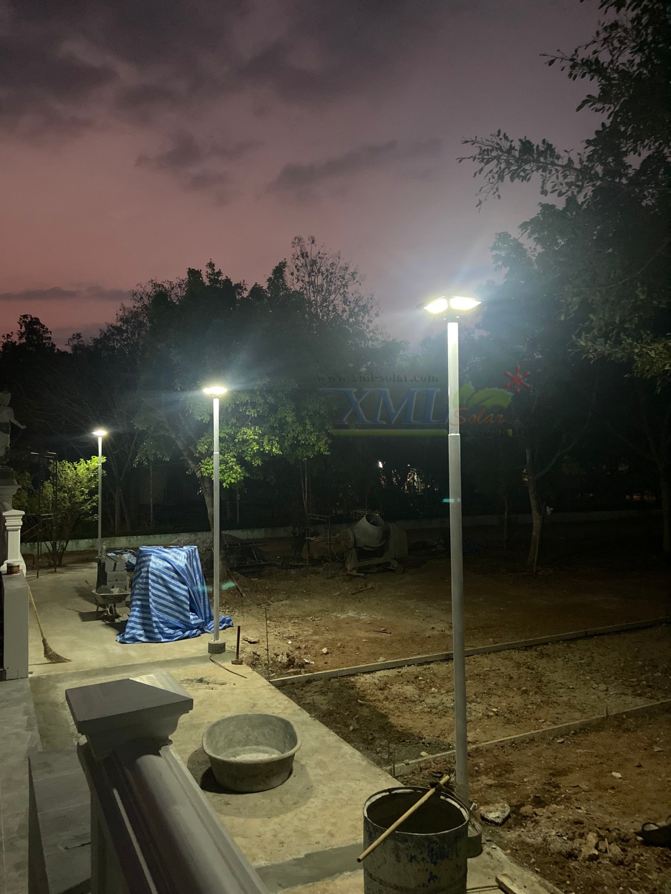 โคมไฟ UFO ทรงสี่เหลี่ยม รุ่น Modi x XML + ระบบ Motion รุ่น 300w (เปิดได้ 3 แสง)