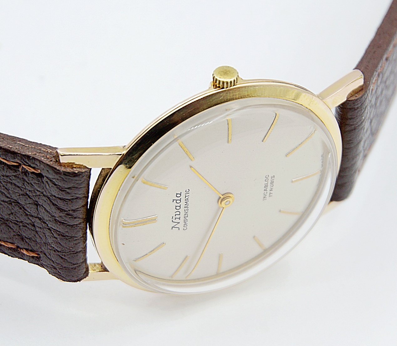 นาฬิกาเก่า NIVADA ไขลาน