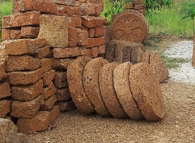 หินศิลาแลงกลม ขนาดเส้นผ่านศูนย์กลาง50เซนติเมตร