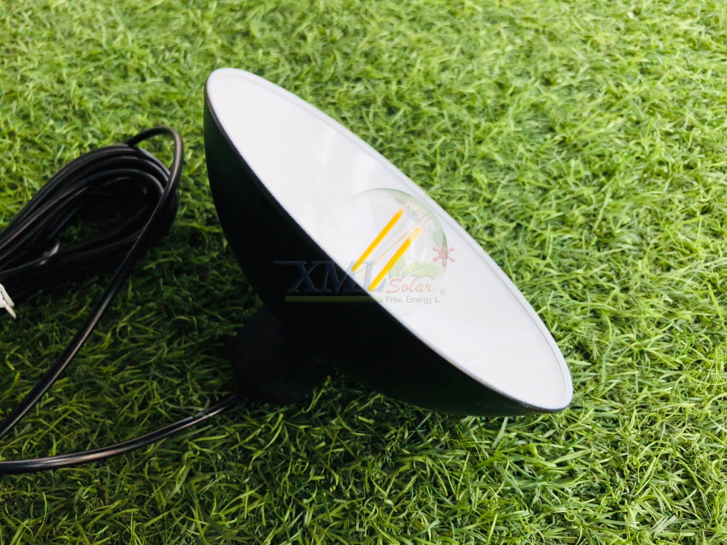 โคมไฟโซล่าเซลล์ ติดเพดาน รุ่นโคมวินเทจ 150 Lumen (แสง เหลืองวอมไวท์)