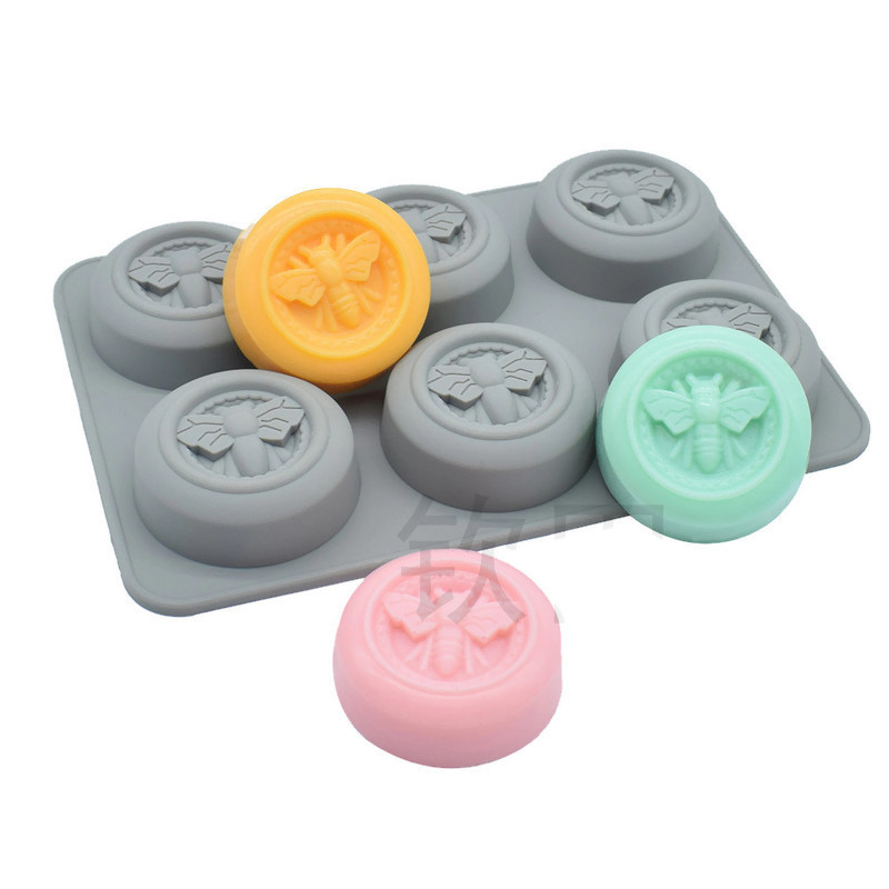 โมล(Mold) แม่พิมพ์ซิลิโคน ทำวุ้น ขนม สบู่ งานdiy รูปผึ้ง 6 ช่อง (50 G.)