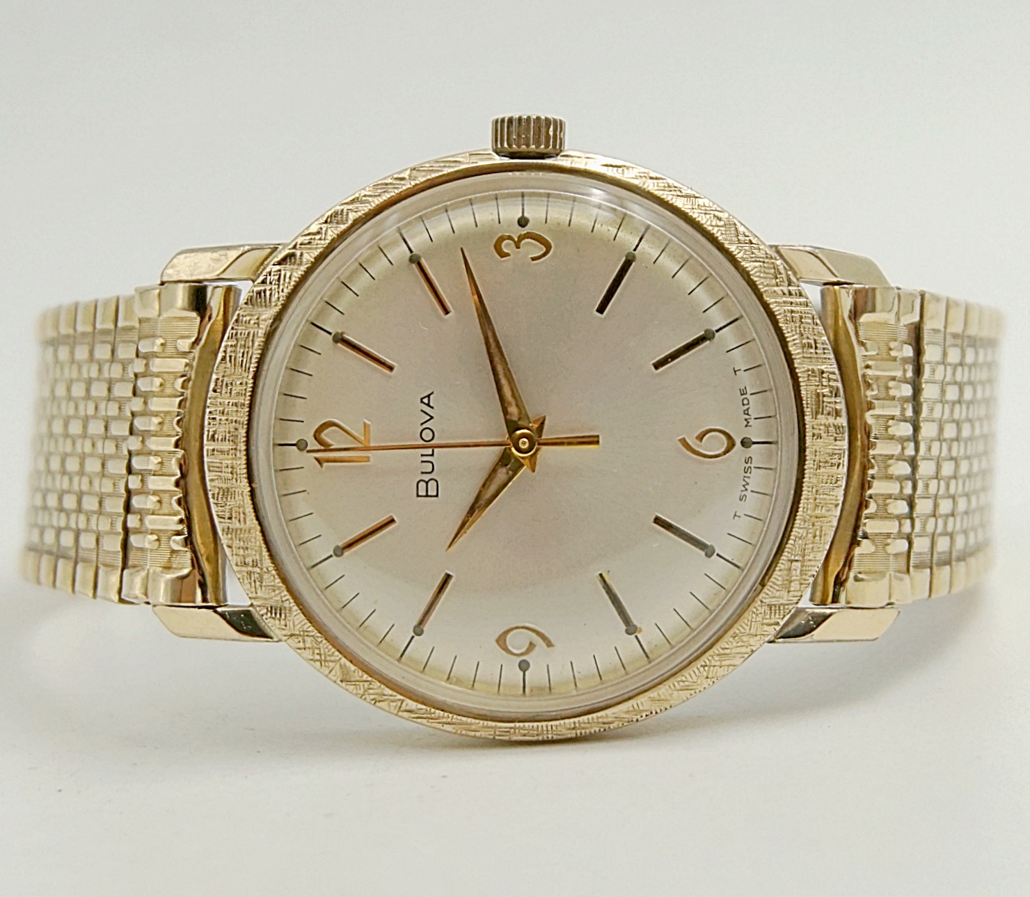 นาฬิกาเก่า BULOVA ไขลาน