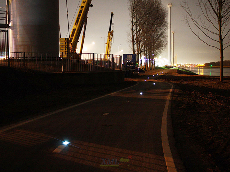 โคมไฟฝังพื้น 6 LED รุ่น Premium IP68 (แสง : ขาวกระพริบ)