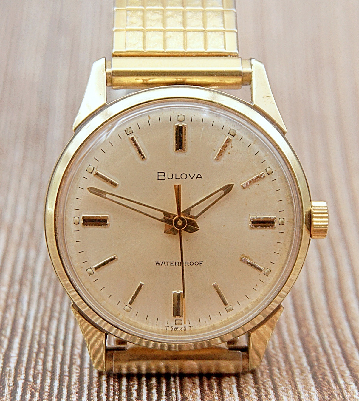 นาฬิกาเก่า BULOVA ไขลาน