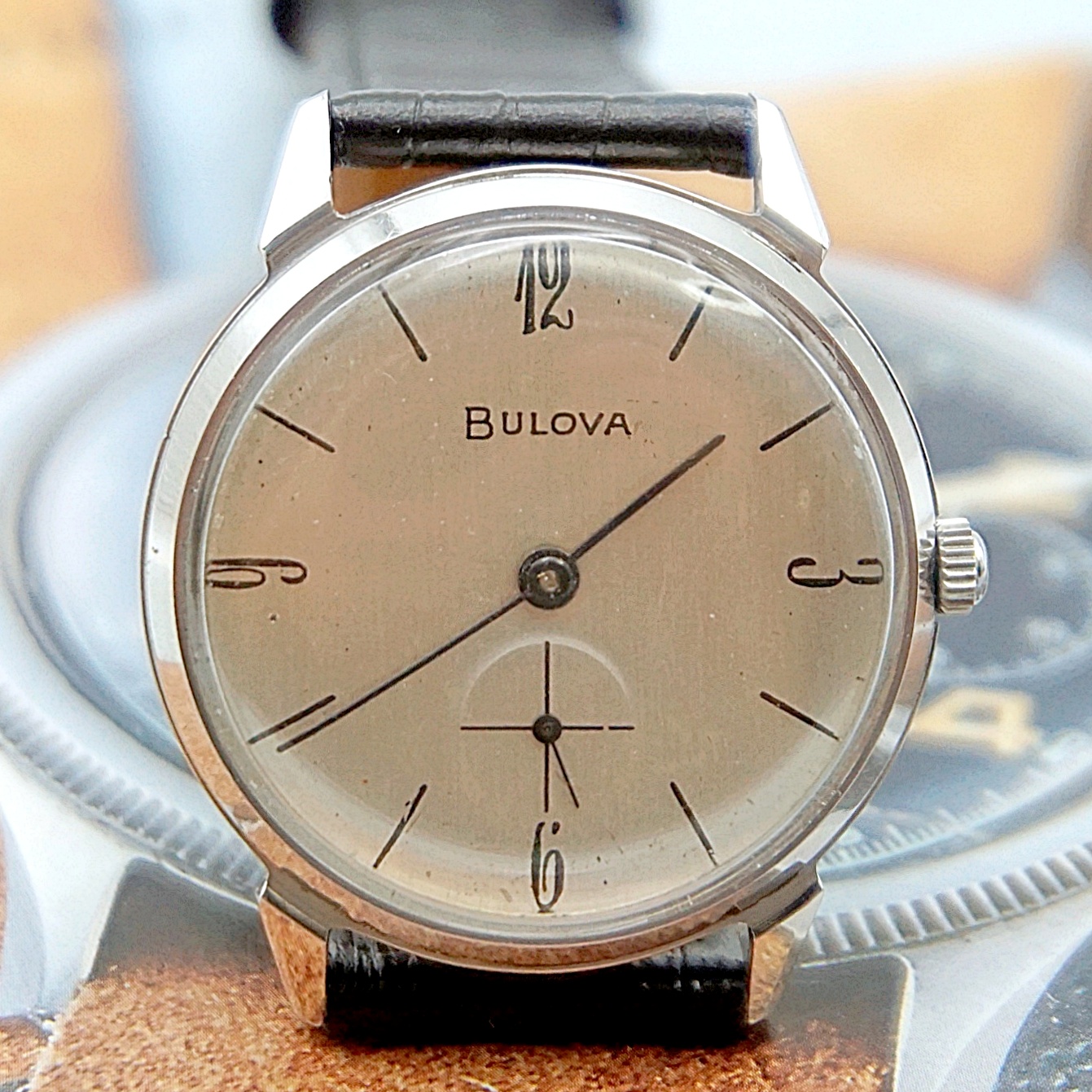 นาฬิกาเก่า BULOVA ไขลานสองเข็มครึ่ง