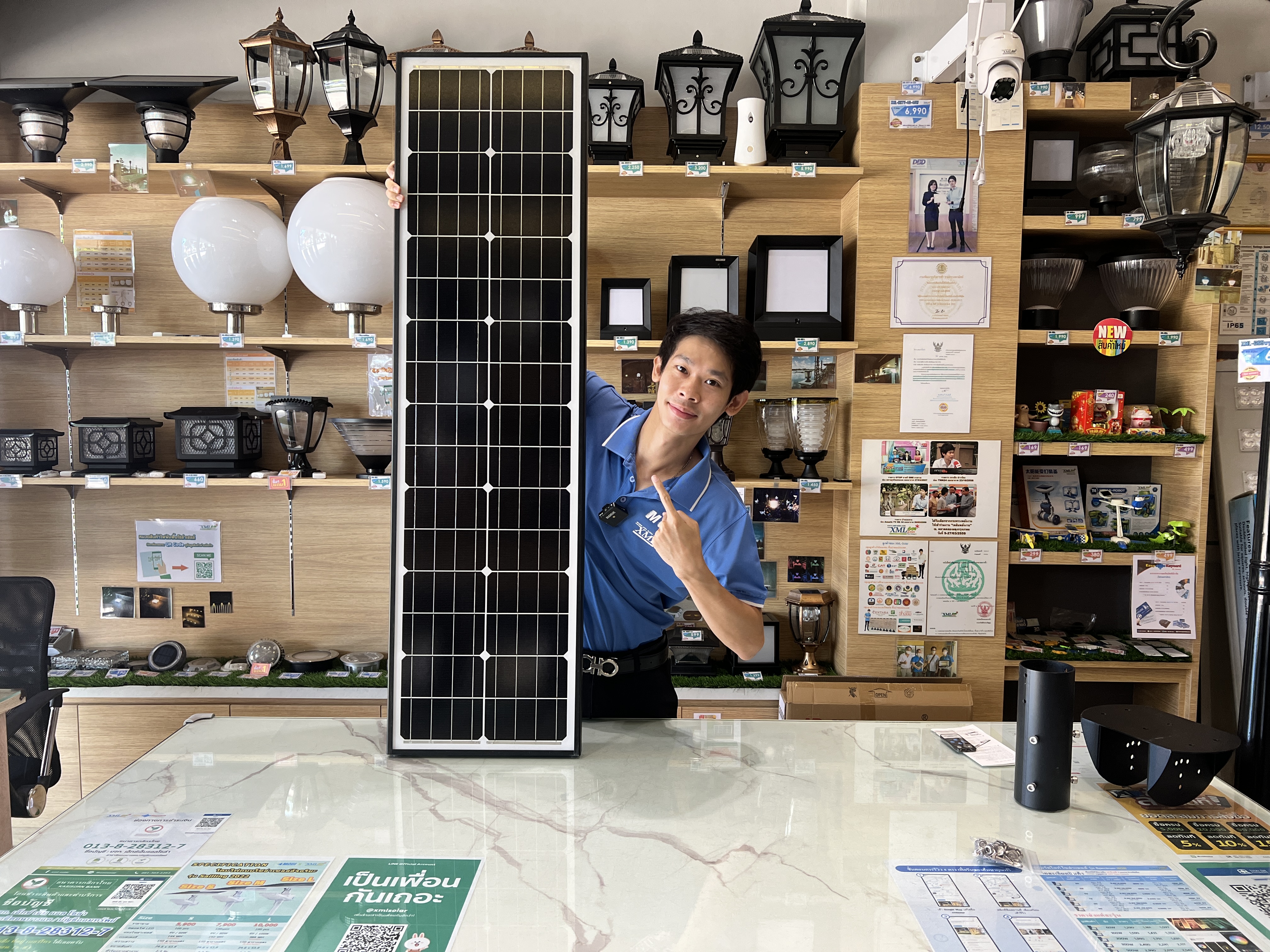 โคมไฟถนนโซล่าเซลล์ ST2-60 (แสง : ขาว)