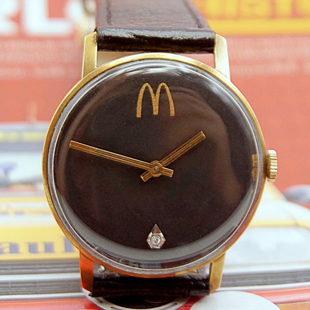 นาฬิกาเก่า McDonal's ไขลาน