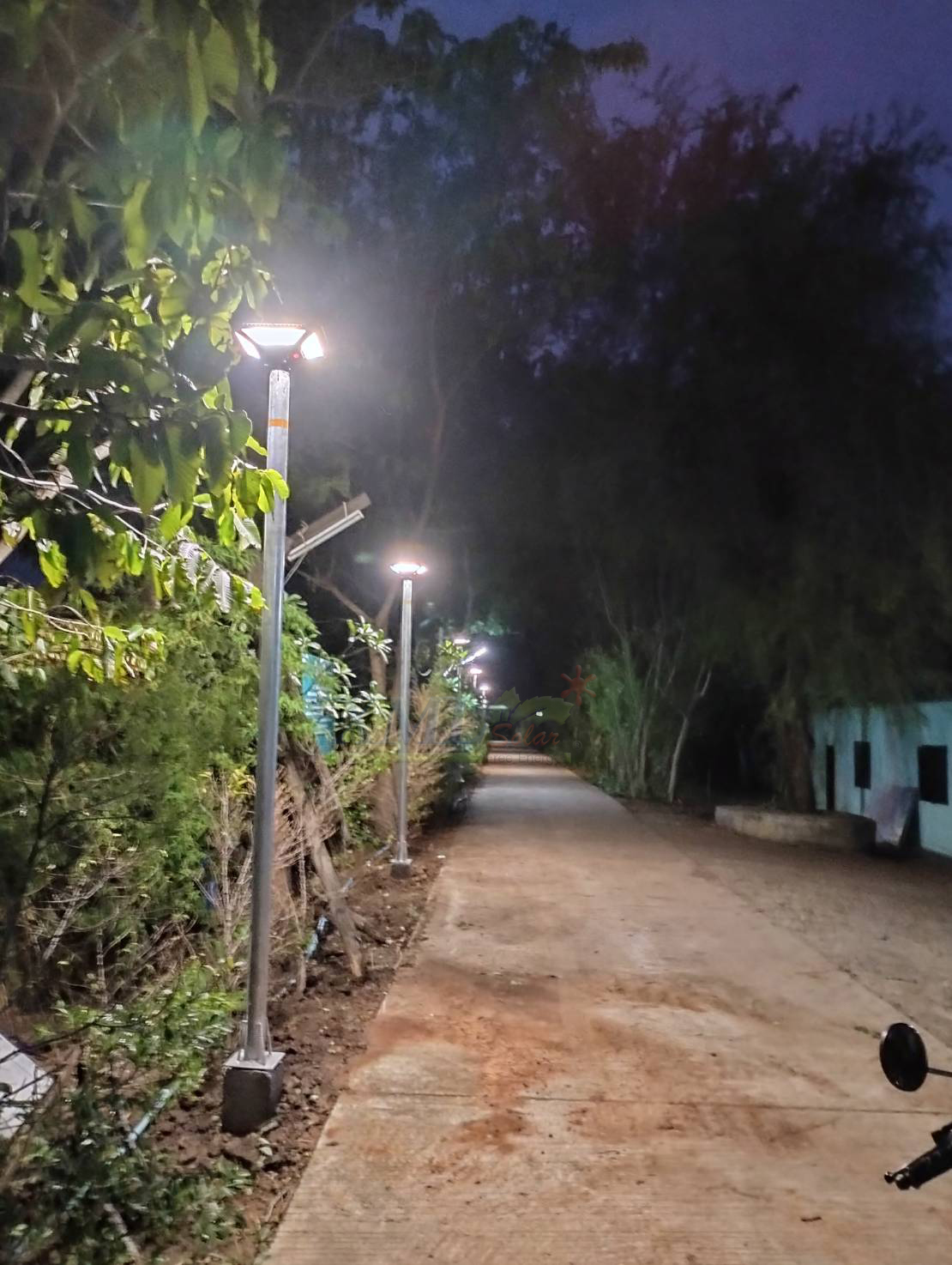 โคมไฟ UFO ทรงสี่เหลี่ยม รุ่น Modi x XML + ระบบ Motion รุ่น 300w (เปิดได้ 3 แสง)