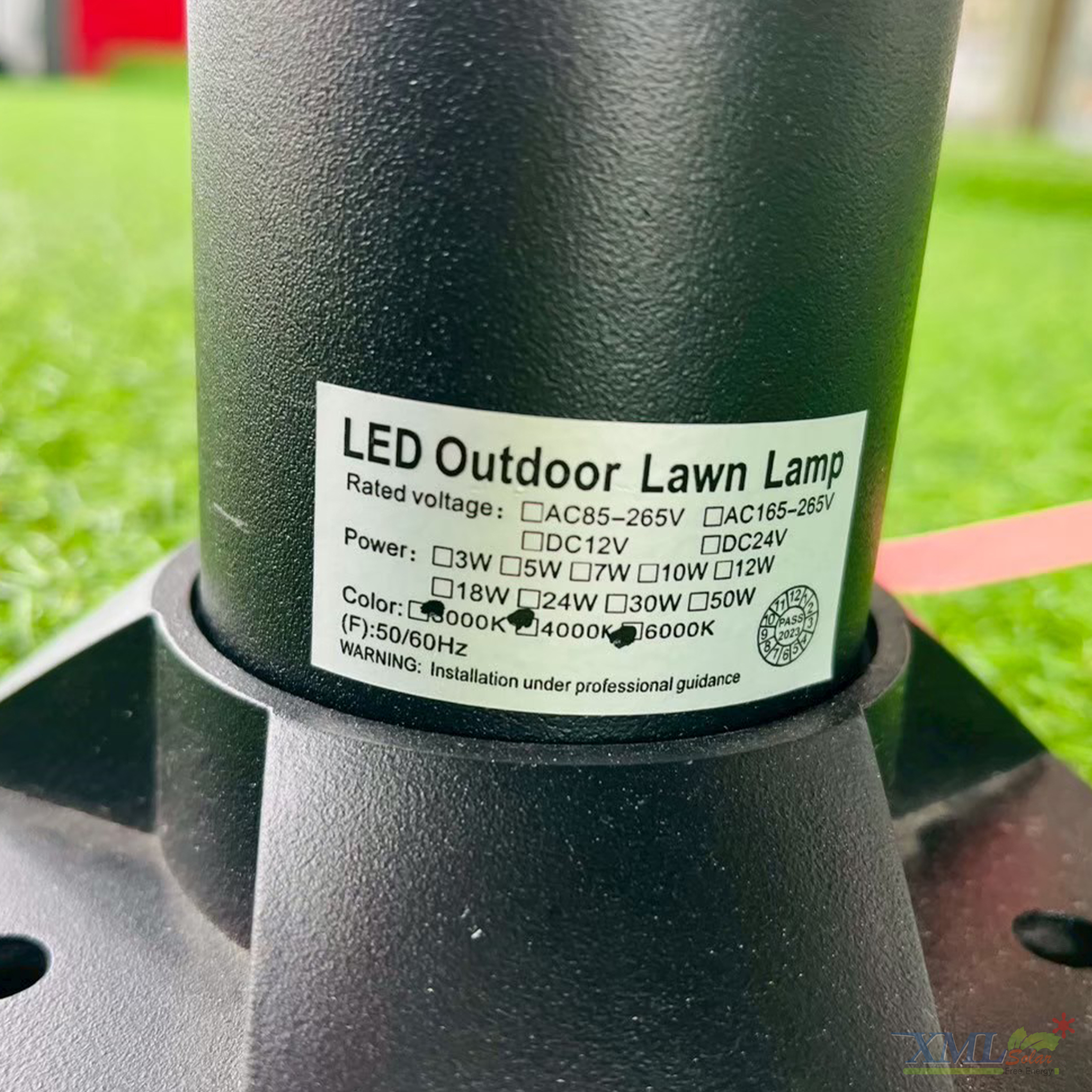 ไฟตั้งพื้นโซล่าเซลล์ รุ่น LSXML-151C (เปิดได้ 3 แสง)