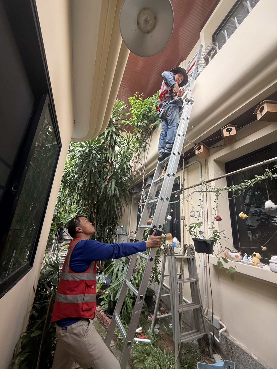 ระบบโซล่าเซลล์ติดหลังคา Energy LiB Solar Rooftop P1 All-In-One ขนาด 15kW (ON/OFF-GRID / Hybrid) 3 Phase Battery 20kW พร้อมติดตั้ง