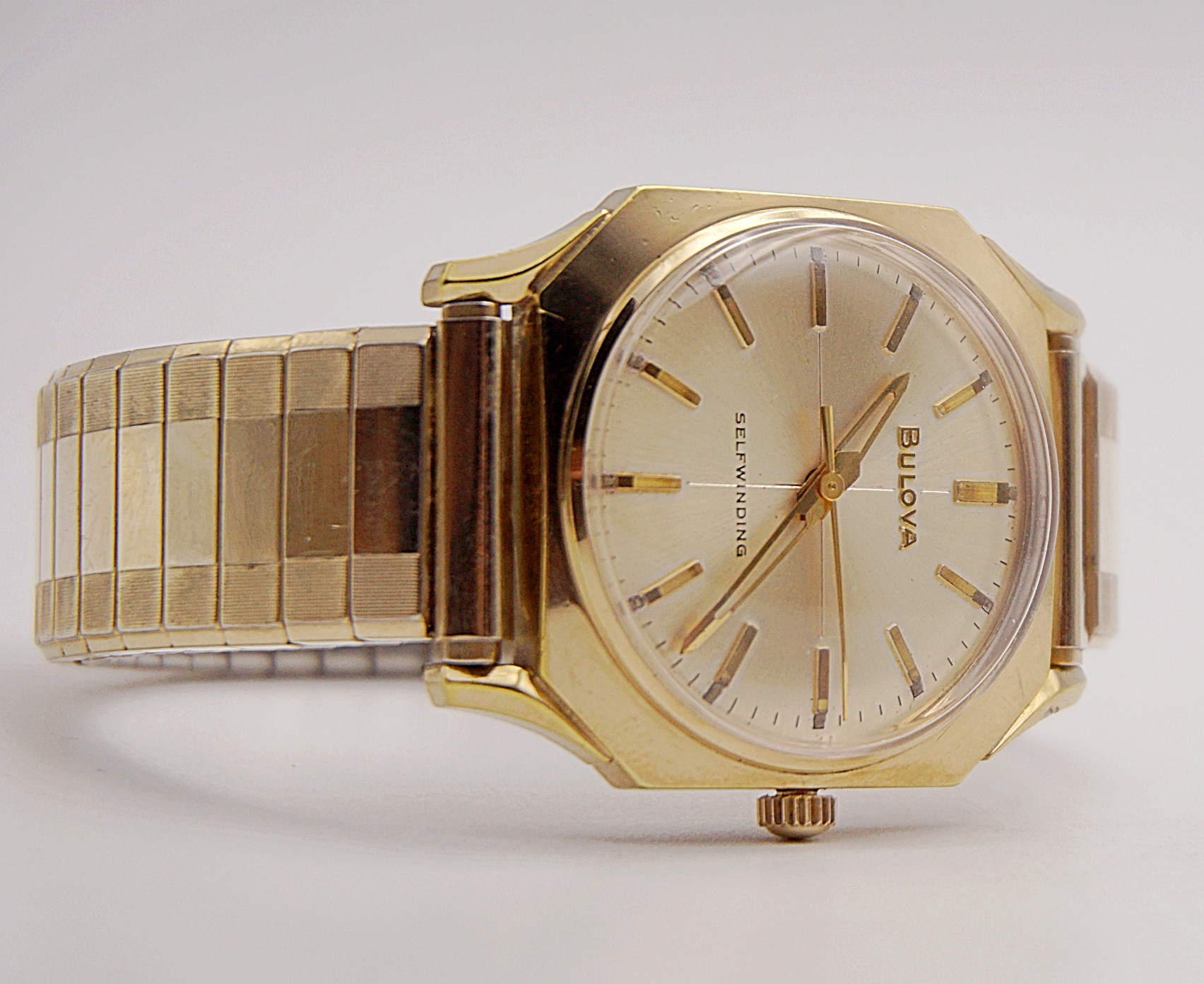 นาฬิกาเก่า BULOVA ออโตเมติก