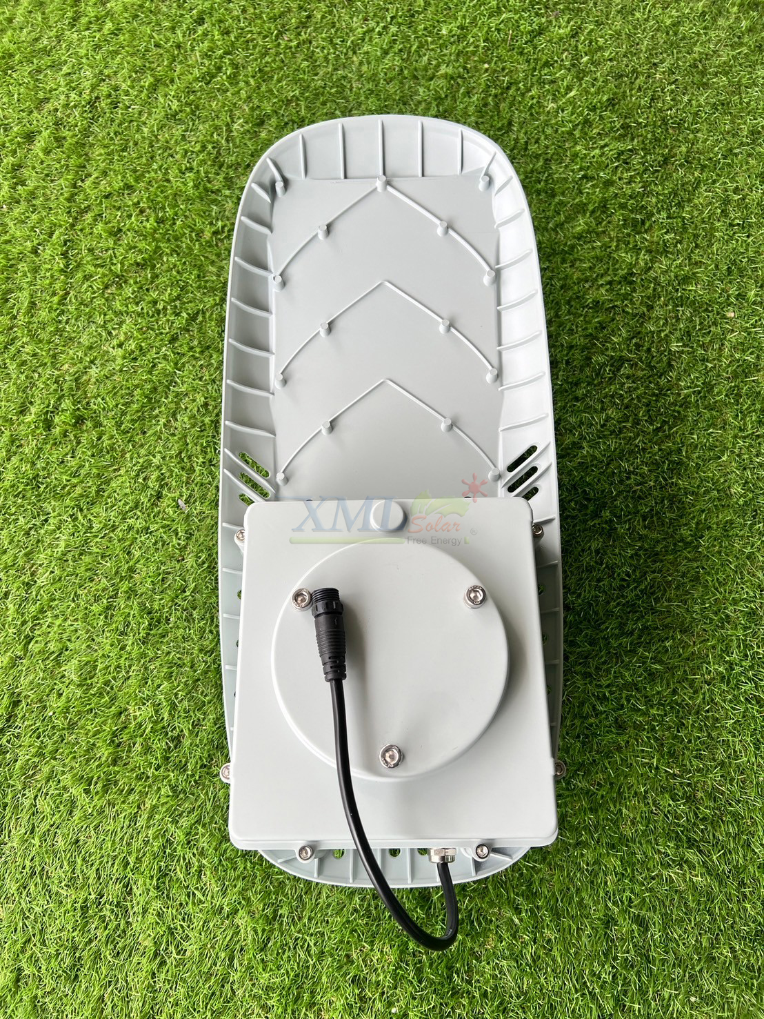 โคมไฟถนนโซล่าเซลล์อัจฉริยะ (รุ่น 6,300Lumens + แผง 80 W) (แสง : ขาว)