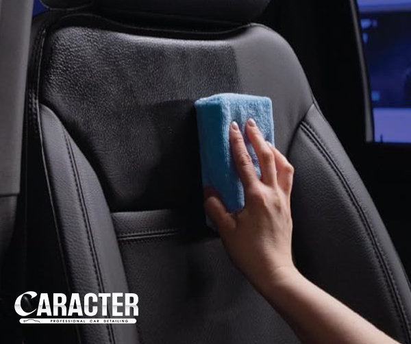 ฟองน้ำหุ้มผ้าไมโครไฟเบอร์ CARACTER Microfiber Applicator