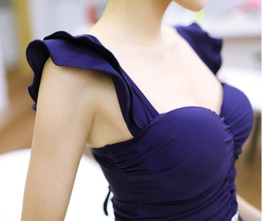 ชุดว่ายน้ำงาน vicki แบบ2ชิ้น มี3สี น้ำเงิน,ม่วง,เขียว มีไซส์ M,XL ราคาส่ง3 ชิ้นคละแบบได้ทั้งร้าน ชุดละ 890 บาทค่ะ