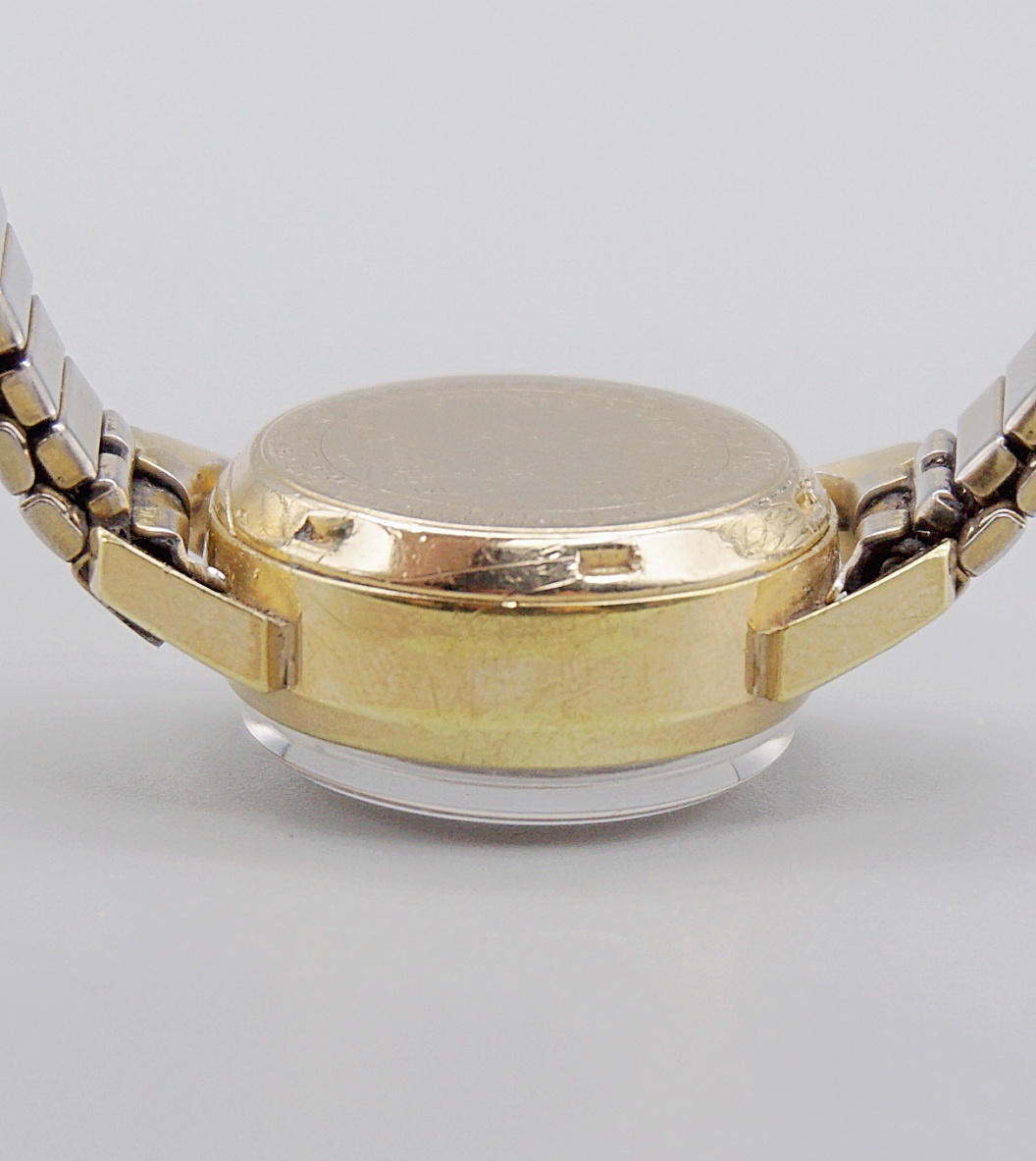 นาฬิกาเก่า BULOVA ออโตเมติก (ของผู้หญิงครับ)