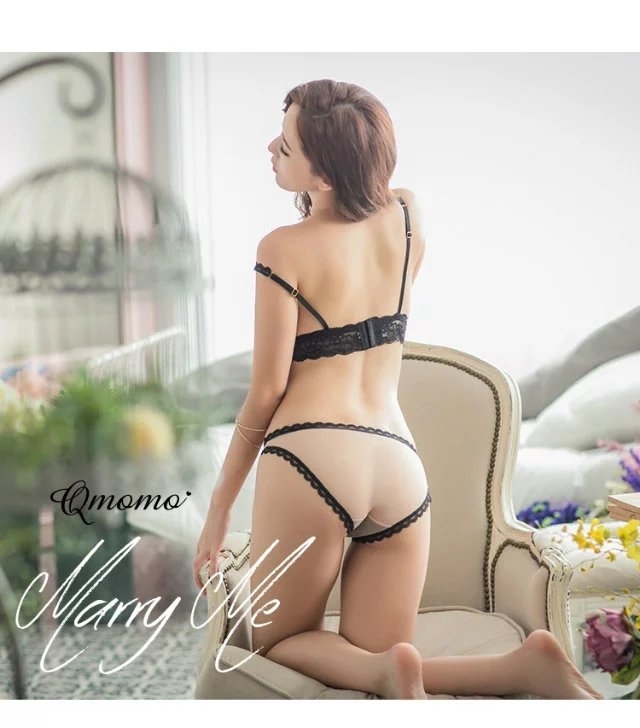 ชุดชั้นในลูกไม้ซีทรู ปักลูกไม้ ไม่มีโครง เนื้อผ้านิ่ม ใส่สบาย ไม่คัน สายปรับได้ size 32 34 36 สีเนื้อ ราคาส่ง 3 ชิ้นคละแบบได้ ราคาชุดละ 250 บาท