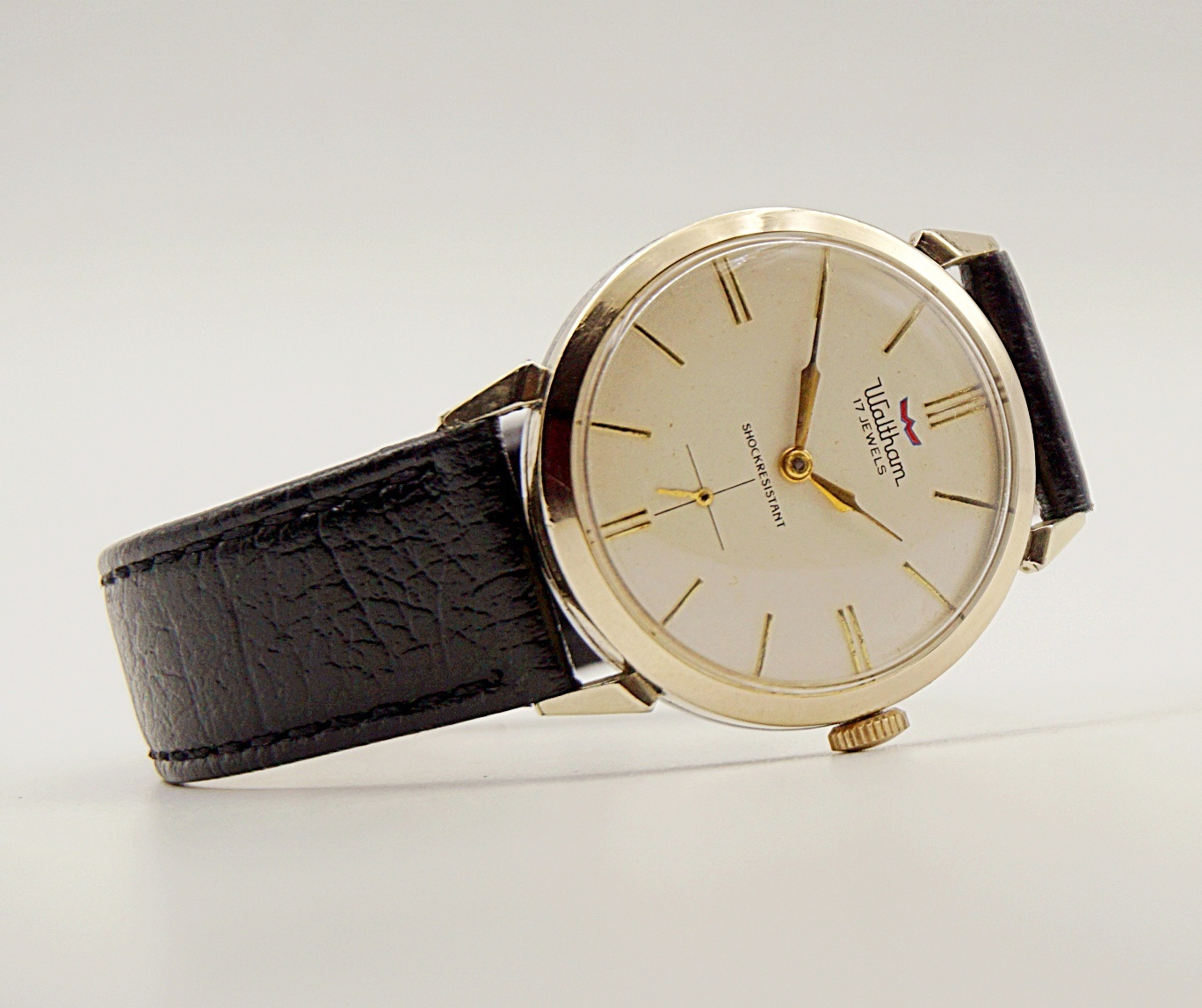 นาฬิกาเก่า WALTHAM ไขลานสองเข็มครึ่ง