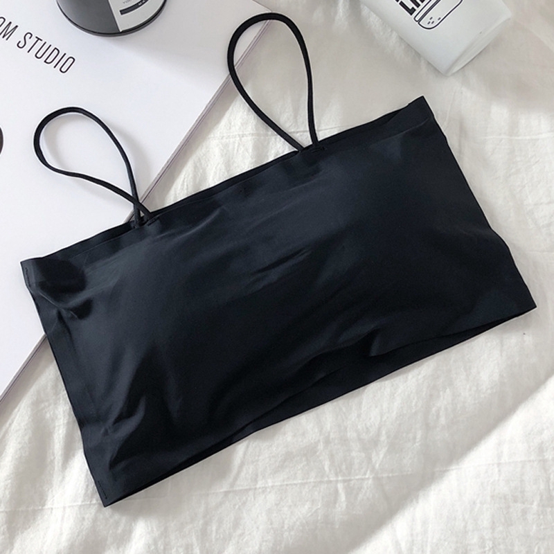 เกาะอก สายเดี่ยว ไร้ตะเข็บ เนื้อผ้านิ่ม ใส่สบาย ถอดฟองน้ำออกได้ ฟรีไซส์ มี 3 สี ดำ ขาว เนื้อ ราคาส่ง 3 ชิ้นคละแบบได้ทั้งร้าน ราคาตัวละ 120 บาท