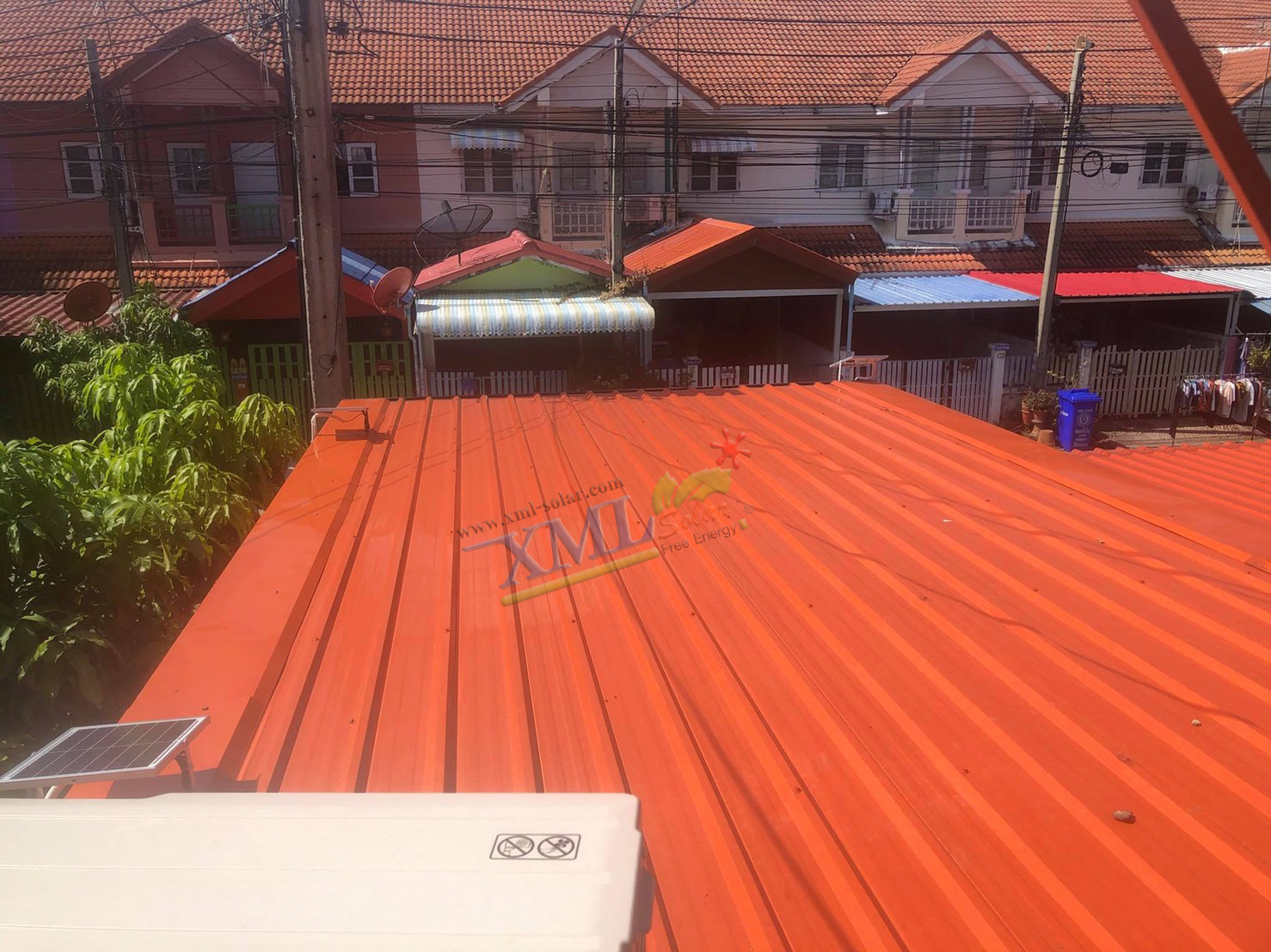 โคมไฟตุ้มโซล่าเซลล์อเนกประสงค์ 50w (รุ่นเล็ก โคมสีส้ม) (แสงขาว)